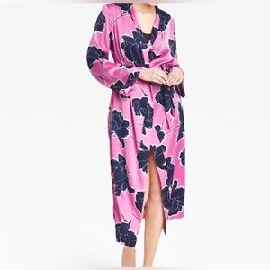 Stars Above Pink w/ Navy Blue Flowers Women’s Robe XL/XXL (long robe)